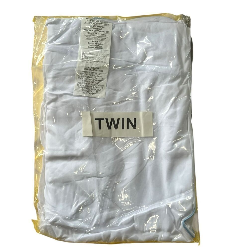 Comfort revolution white Twin Cooling fitted sheet twin bed blue trim hot sleep